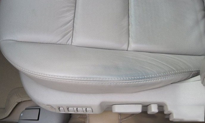 汽車皮革開裂