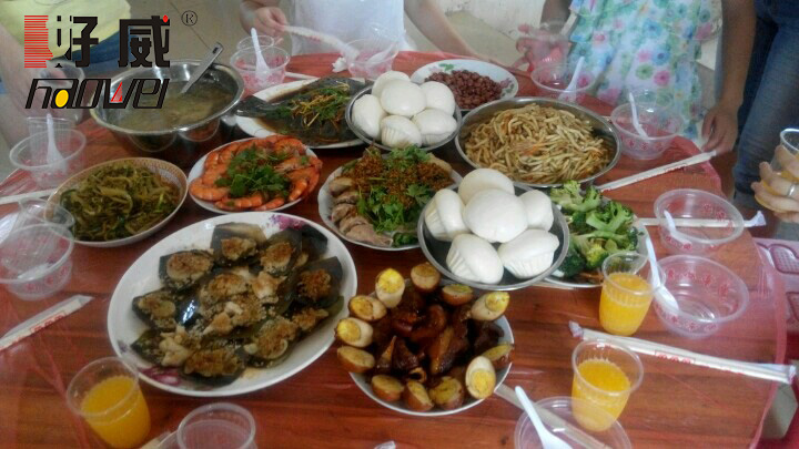 好威阿業(yè)準(zhǔn)備好的飯菜