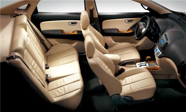 汽車內(nèi)飾翻新