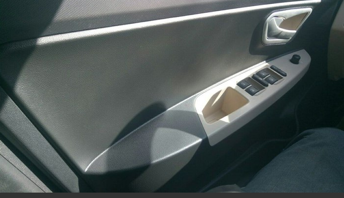 汽車內(nèi)飾翻新