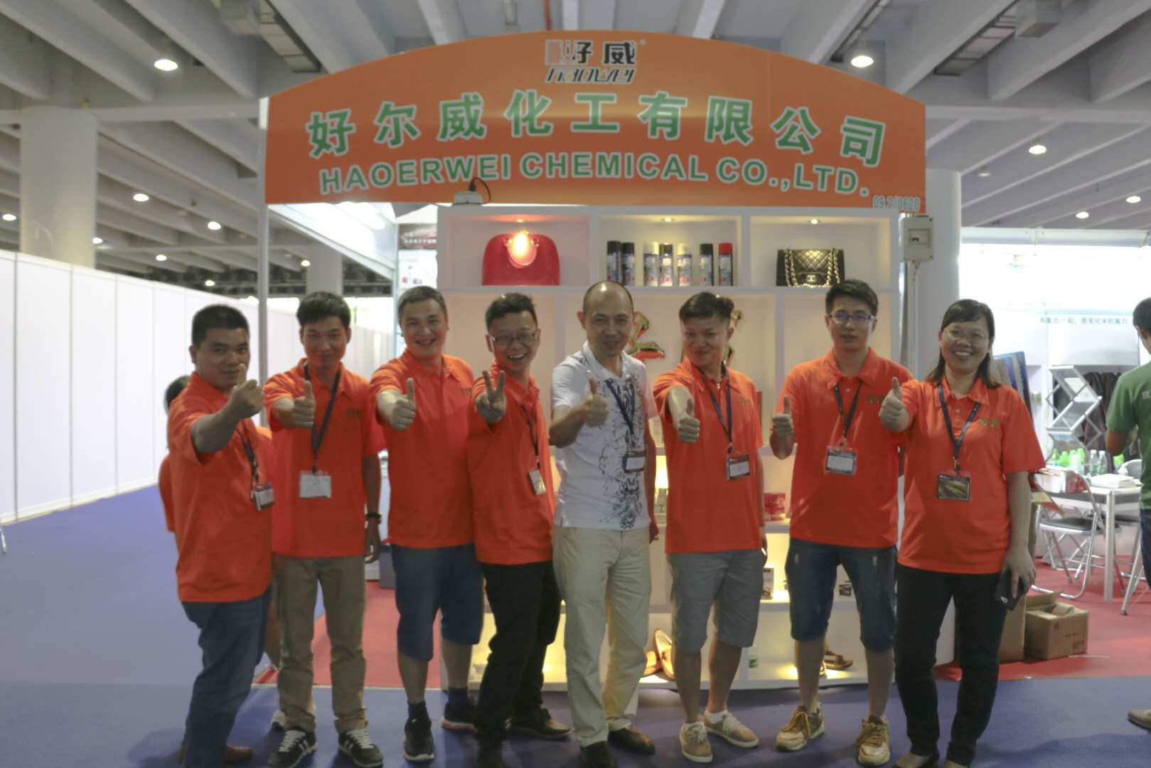 好威汽車內(nèi)飾改裝1.jpg