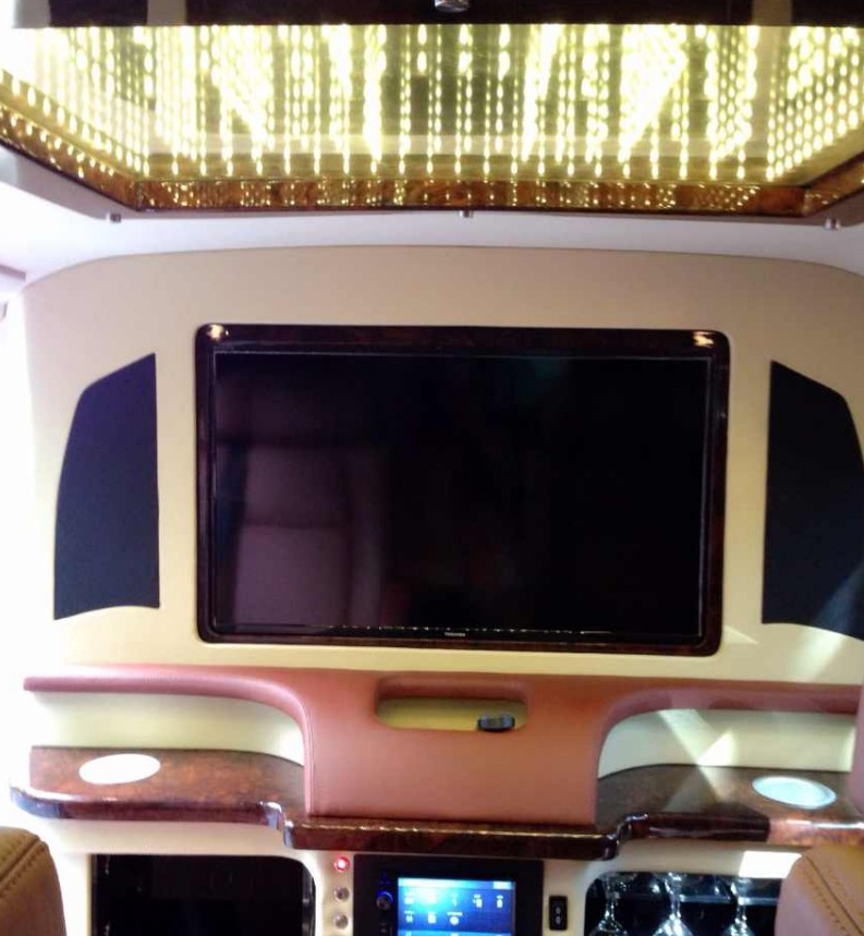 汽車內(nèi)飾改裝3.png