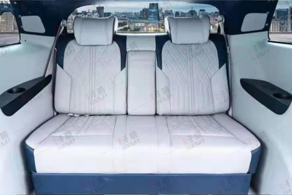 汽車內(nèi)飾翻新
