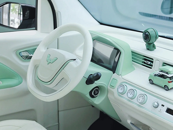 汽車內(nèi)飾翻新