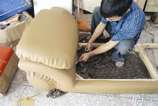 不同真皮沙發(fā)翻新方法 哪種更便宜？