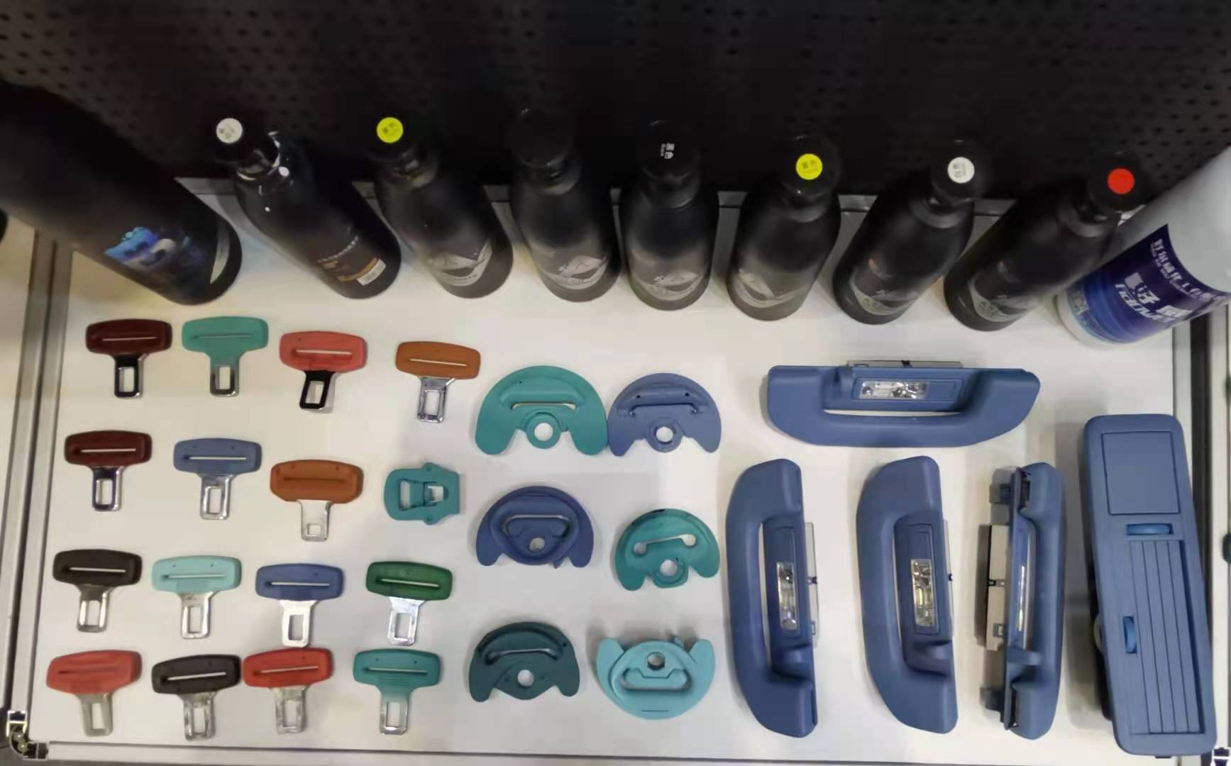 內(nèi)飾塑料件噴漆 汽車塑料內(nèi)飾劃痕修復(fù) 彈塑軟塑件翻新改色